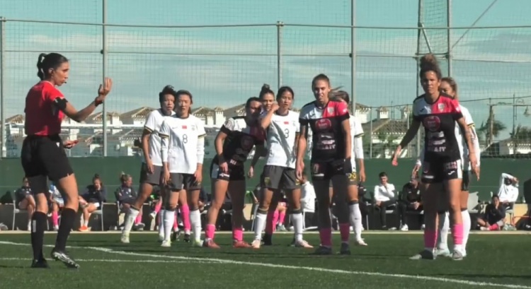 唐佳麗梅開二度、邵子欽破門，中國女足3-2擊敗Alhama俱樂部女足