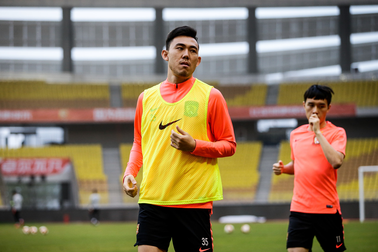 德轉顯示36歲前國腳李學鵬複出加盟中乙球隊溫州FC