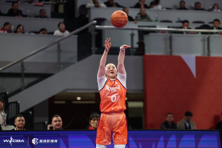 表現可以！武桐桐15分鍾10中6拿到15分3板9助